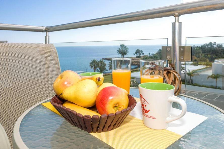 Laila - Coralli Beachfront Apartment Protaras Zewnętrze zdjęcie