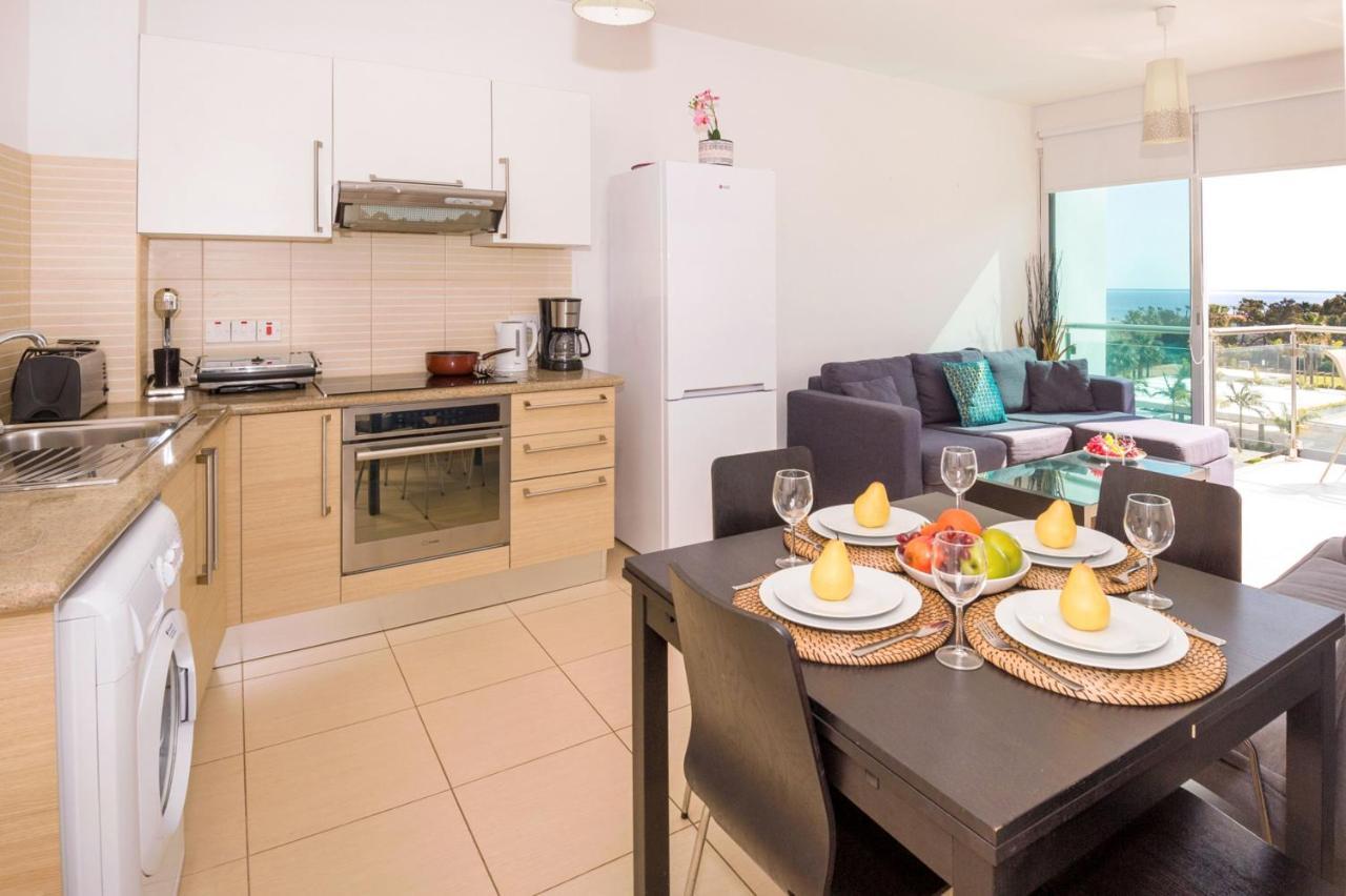 Laila - Coralli Beachfront Apartment Protaras Zewnętrze zdjęcie