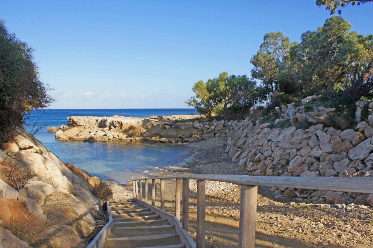 Laila - Coralli Beachfront Apartment Protaras Zewnętrze zdjęcie