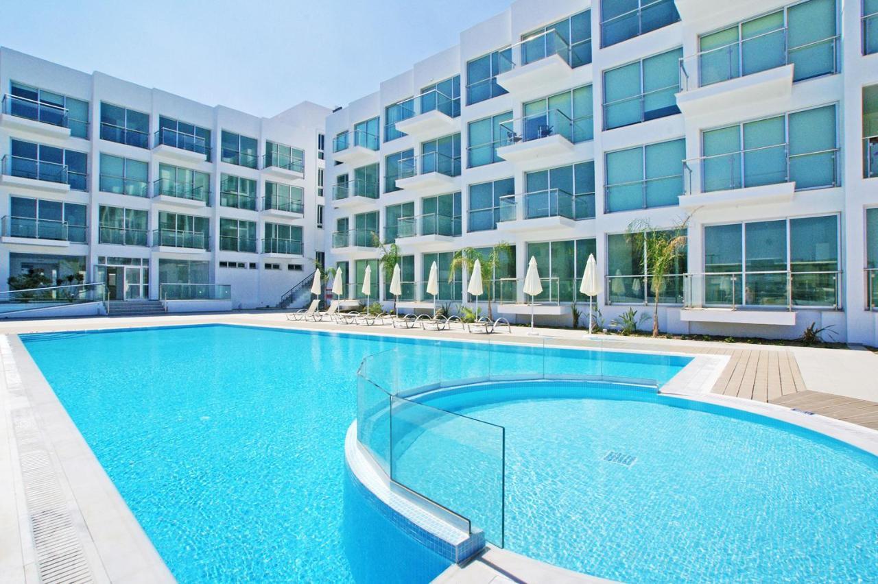 Laila - Coralli Beachfront Apartment Protaras Zewnętrze zdjęcie